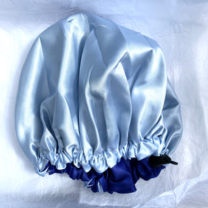 Bonnet en satin réversible et ajustable - Bleu royal et bleu poudre
